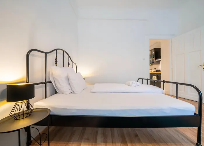 Greguss Calm Chic W Ac By M2 Metro Appartement *
